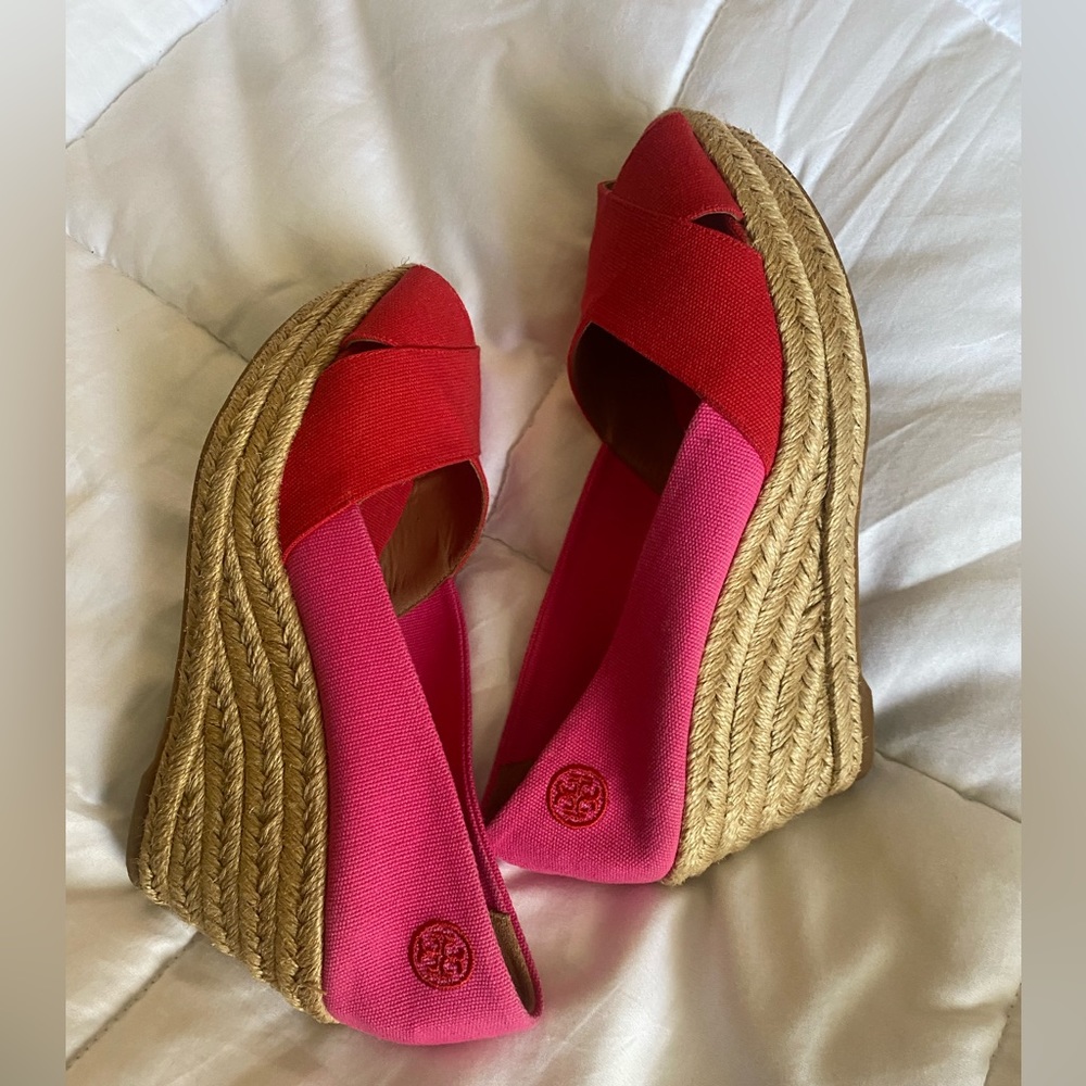 Tory Burch wedge sandals sz 9.5